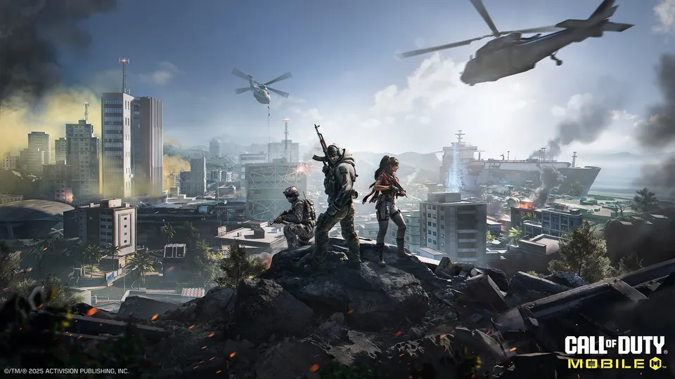 CODM squad overlooking the battlefield together